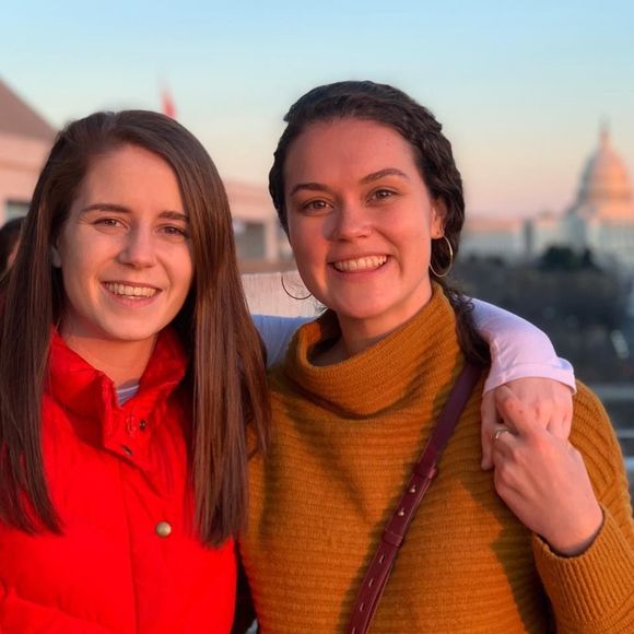 Meet your Posher, Laura - Picture 1 of 1